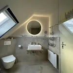 La Maison Des Roses *