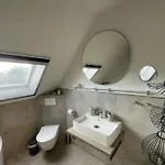La Maison Des Roses