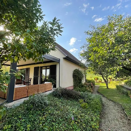 La Maison Des Roses *