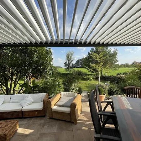 La Maison Des Roses *